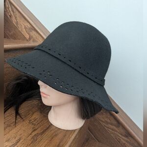 Adora Women's Black Wool Hat, Adjustable Drawstring Bow Summer Beach One Size
